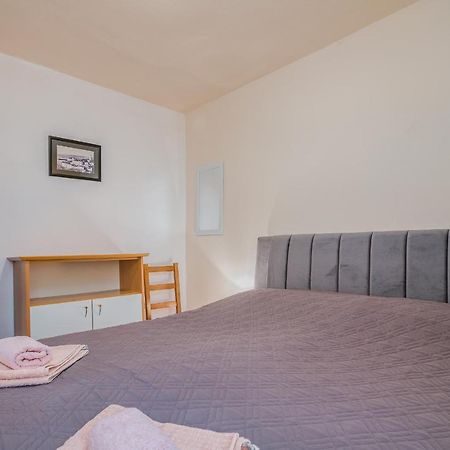 Apartmani M Baška Exterior foto