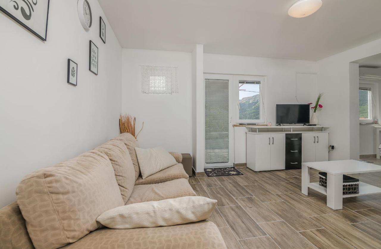 Apartmani M Baška Exterior foto