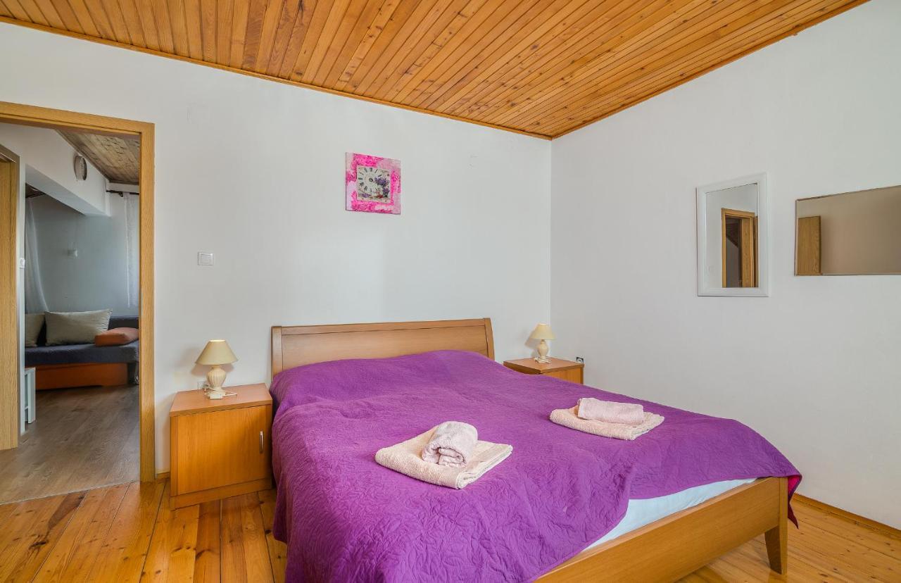 Apartmani M Baška Exterior foto