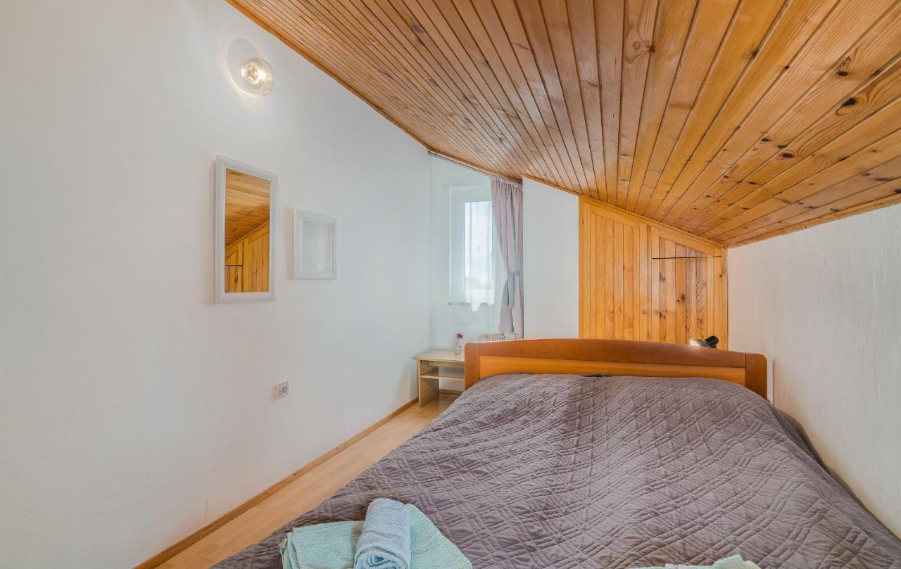 Apartmani M Baška Exterior foto
