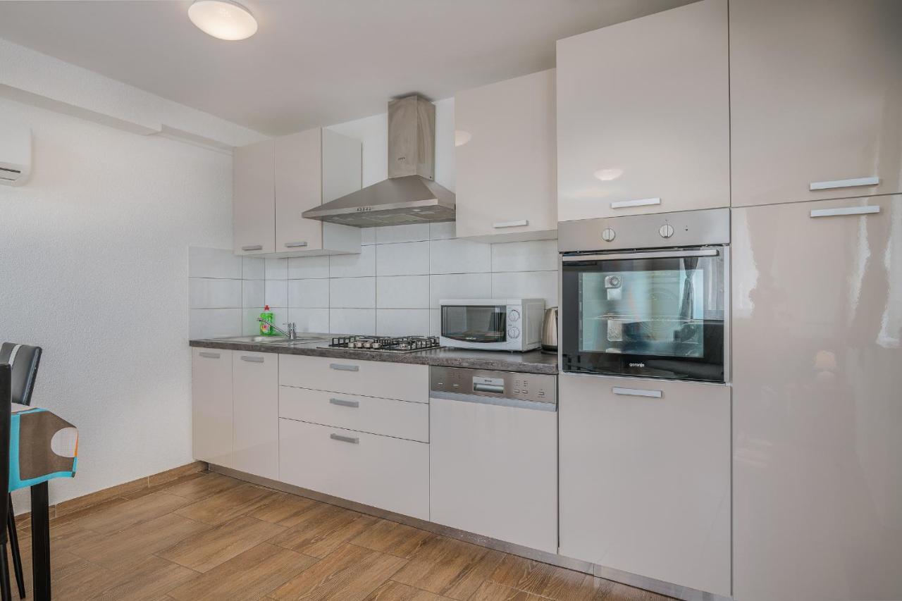 Apartmani M Baška Exterior foto