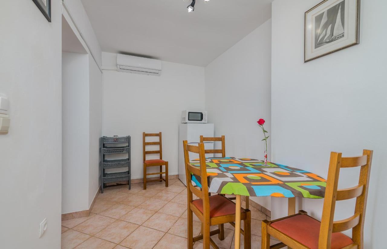 Apartmani M Baška Exterior foto