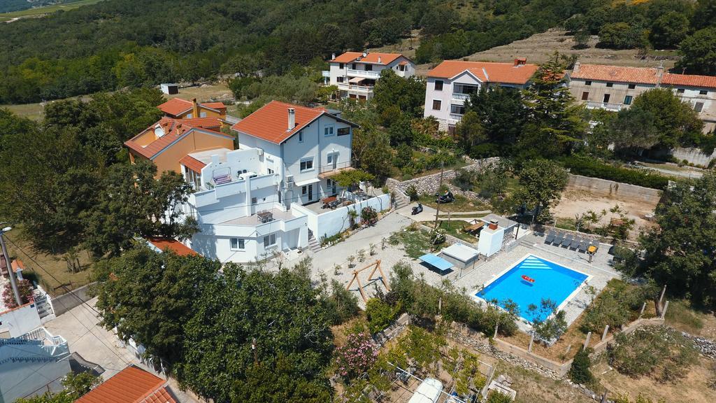 Apartmani M Baška Exterior foto